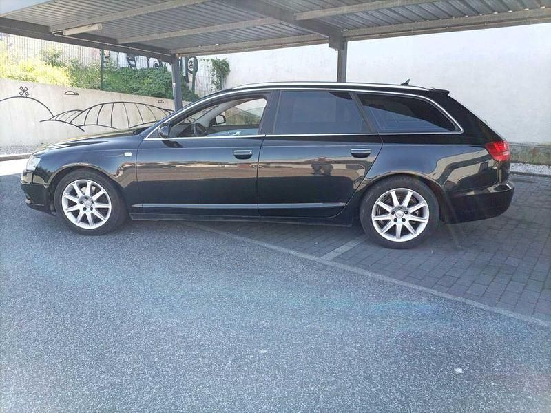 Usado 2005 Audi A6 S-Line Sedan | € 2.850 - Imagem 1/4