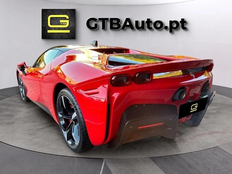 Usado Ferrari SF90 1000 HP (735 kW) 2022 Vermelho Coupé