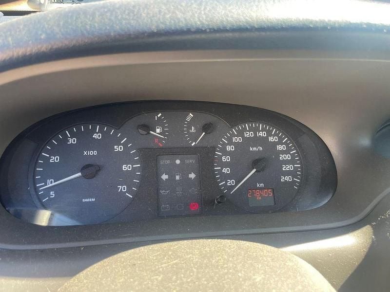 Usado 2001 Renault Scénic Monovolume | € 1.800 - Imagem 1/4