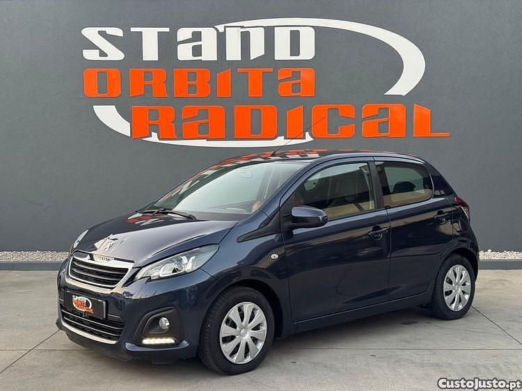 Azul Usado 2018 Peugeot 108 Active Citadino | € 10.950 (Preço elevado) - Imagem 1/1