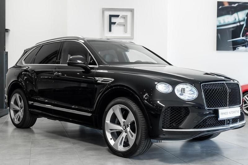 Preto Usado 2024 Bentley Bentayga SUV | € 248.800 - Imagem 1/4