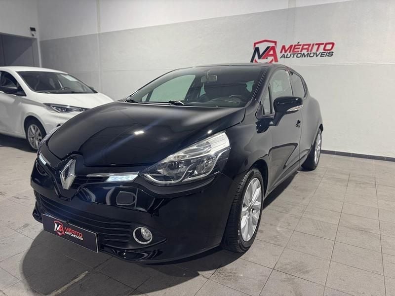Usado Renault Clio IV 90 HP (66 kW) 2014 Preto