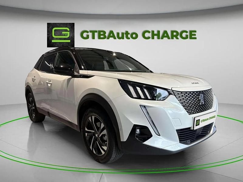 Branco Usado 2022 Peugeot e-2008 GT SUV | € 26.500 (Preço elevado) - Imagem 1/4