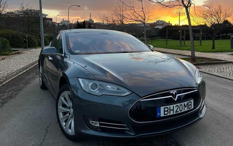 Usado Tesla Model S 278 kW (378 HP) 2013 Citadino