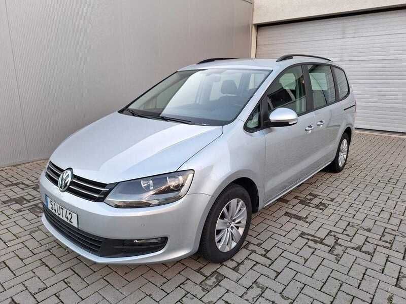 Cinzento Usado 2018 VW Sharan Comfortline Monovolume | € 22.500 (Bom preço) - Imagem 1/4
