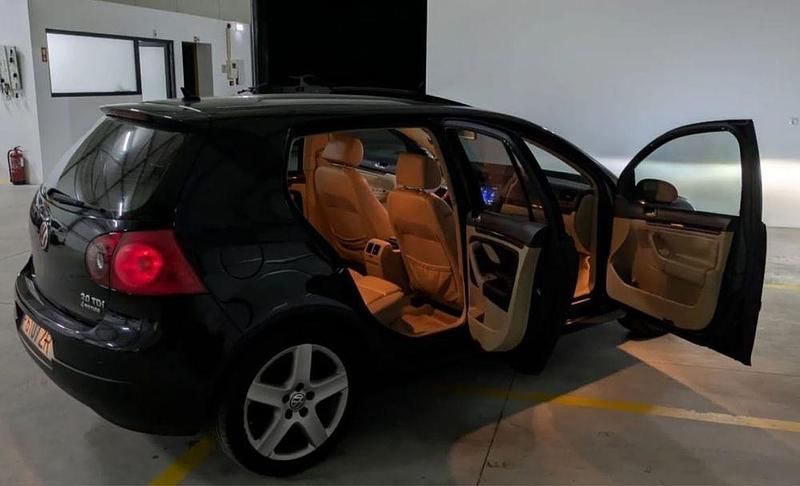 Usado 2005 VW Golf V Sedan | € 7.900 - Imagem 1/4