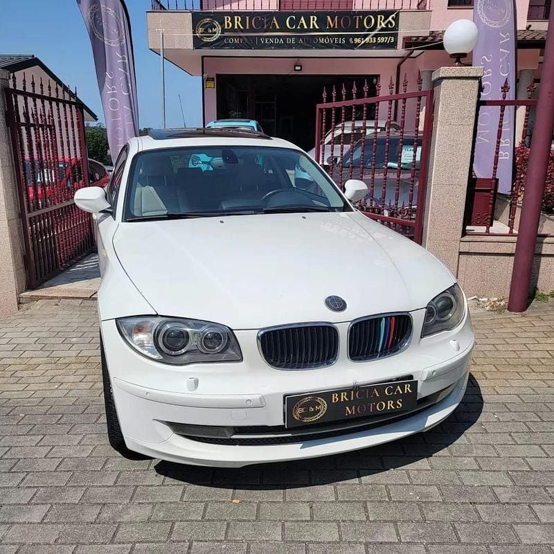 Branco Usado 2010 BMW 116 Lifestyle Citadino | € 9.990 - Imagem 1/4