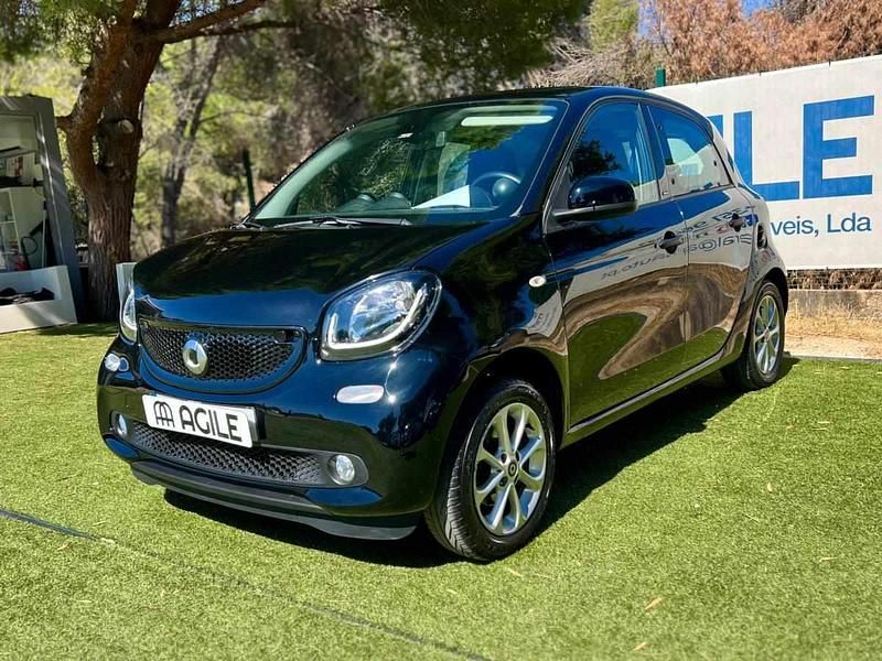 Preto Usado 2016 Smart ForFour Citadino | € 8.400 (Preço justo) - Imagem 1/4