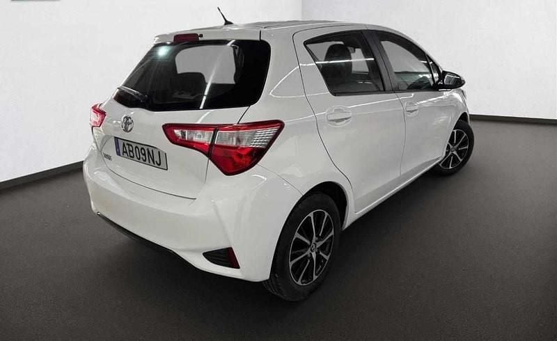 Usado Toyota Yaris 72 HP (52 kW) 2020 Branco Citadino