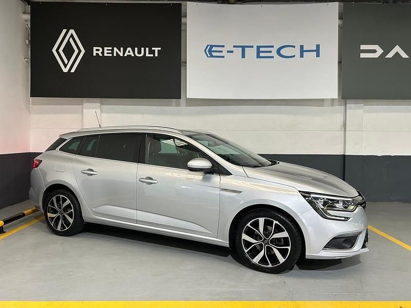 Cinzento Usado 2021 Renault Mégane IV Carrinha | € 19.490 (Preço justo) - Imagem 1/4