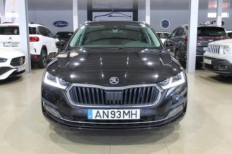 Usado Skoda Octavia 116 HP (85 kW) 2022 Preto Carrinha