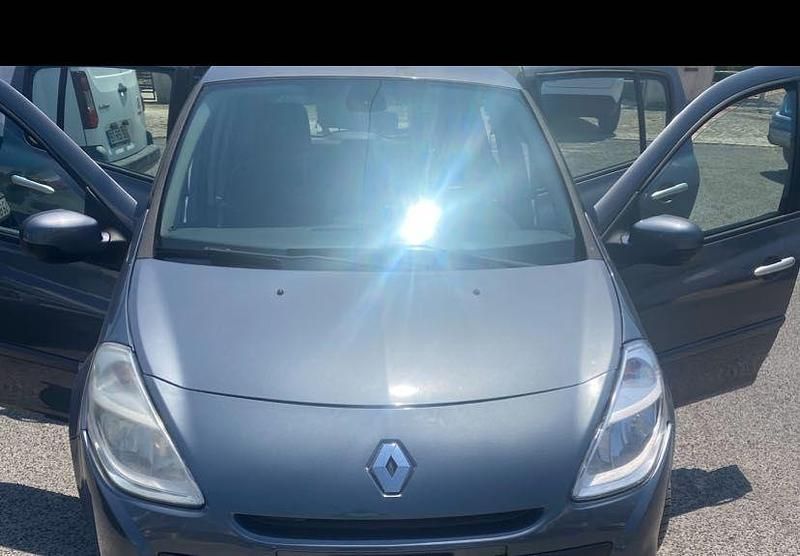 Usado 2009 Renault Clio II Sedan | € 4.180 (Super Preço) - Imagem 1/4