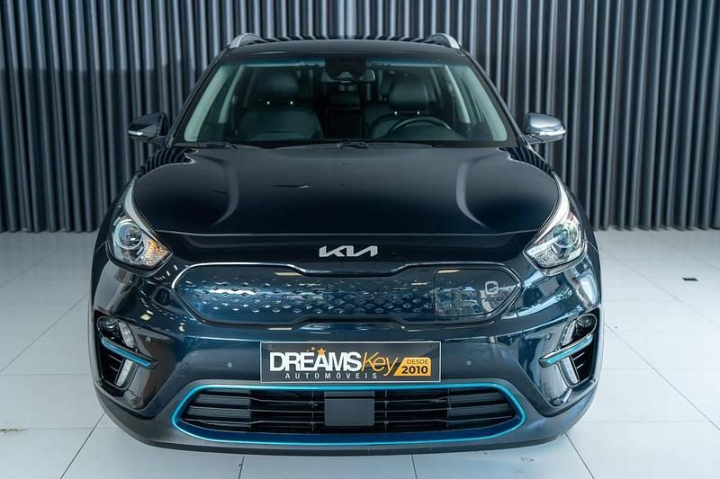 Usado Kia e-Niro 150 kW (204 HP) 2022 Azul SUV