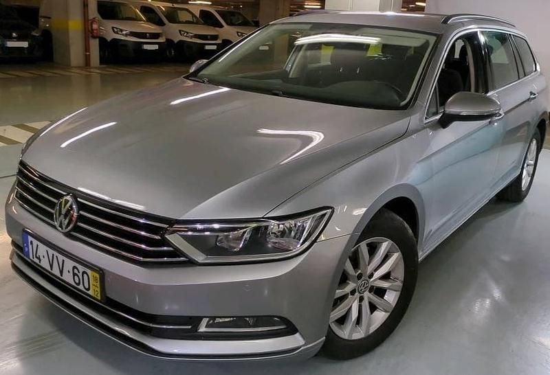 Cinza Usado 2018 VW Passat Business Carrinha | € 19.599 (Preço justo) - Imagem 1/4