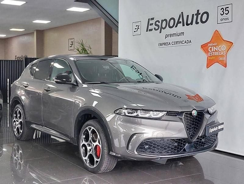 Cinzento Usado 2023 Alfa Romeo Tonale Veloce SUV | € 35.250 - Imagem 1/4