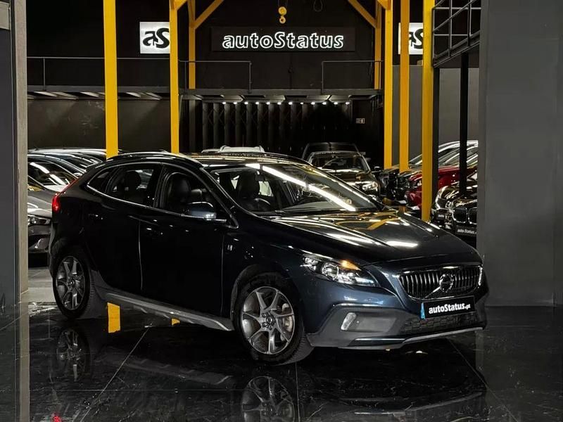 Azul Usado 2016 Volvo V40 CC Carrinha | € 14.990 (Preço justo) - Imagem 1/4