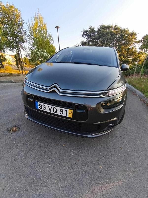 Cinzento Usado 2018 Citroën C4 Picasso Monovolume | € 15.990 (Super Preço) - Imagem 1/4