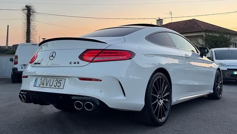 Usado Mercedes C43 AMG AMG 390 HP (286 kW) 2018 Branco Coupé