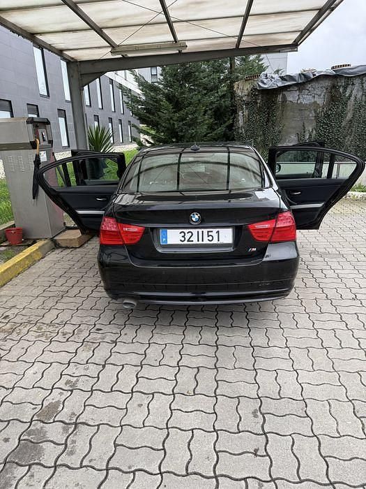 Usado BMW 318 143 HP (105 kW) 2009 Sedan