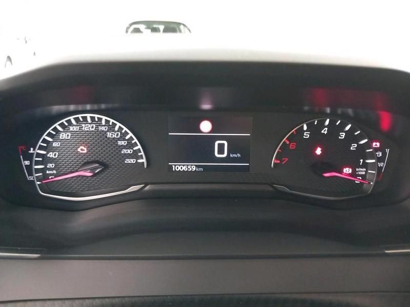 Usado Peugeot 208 Active 102 HP (75 kW) 2022 Cinza Citadino