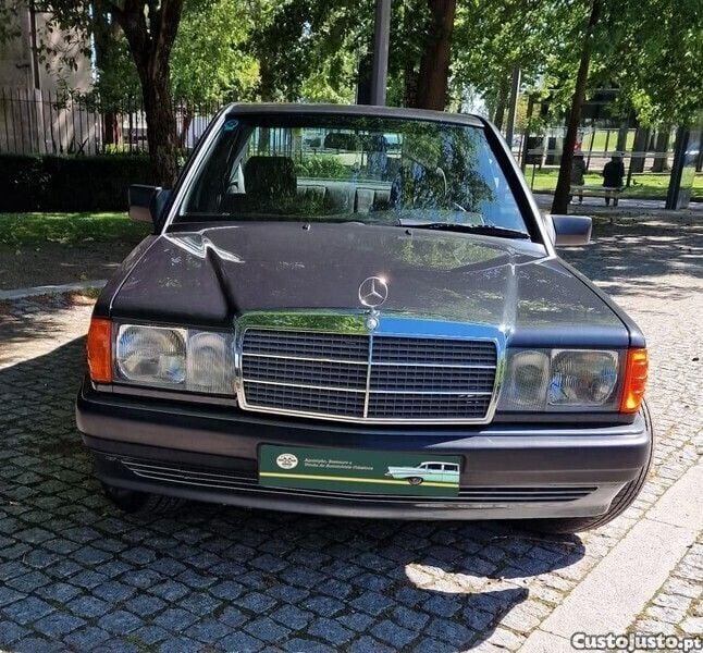 Cinza Usado 1992 Mercedes 190 Sedan | € 9.900 - Imagem 1/1
