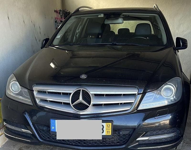Usado Mercedes C250 205 HP (150 kW) 2012 Sedan