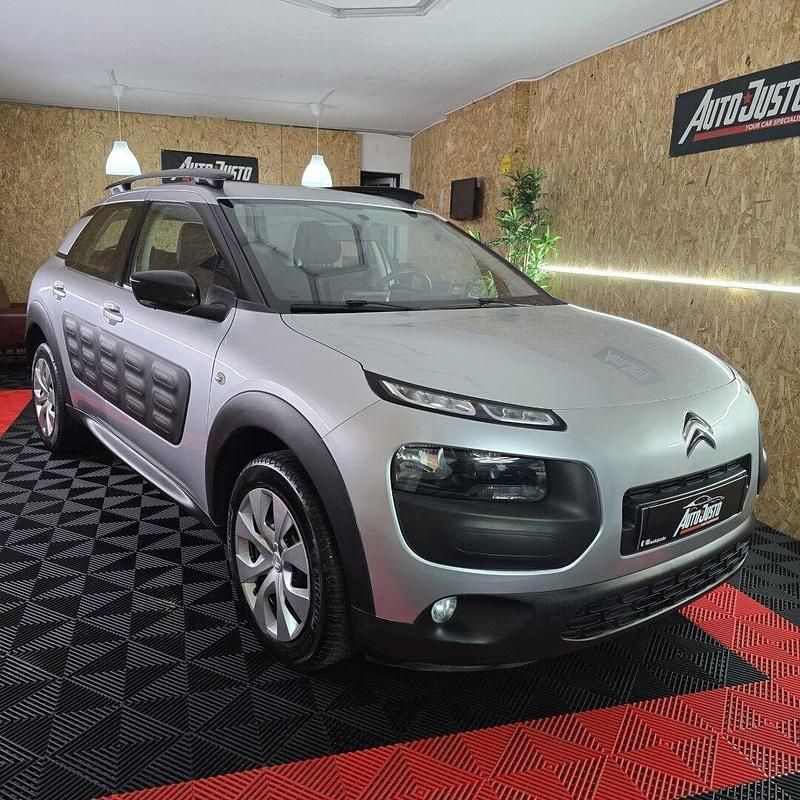Cinza Usado 2015 Citroën C4 Feel | € 10.950 (Preço justo) - Imagem 1/4
