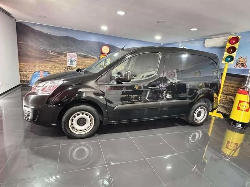 Preto Usado 2018 Peugeot Partner Monovolume | € 11.250 (Super Preço) - Imagem 1/4