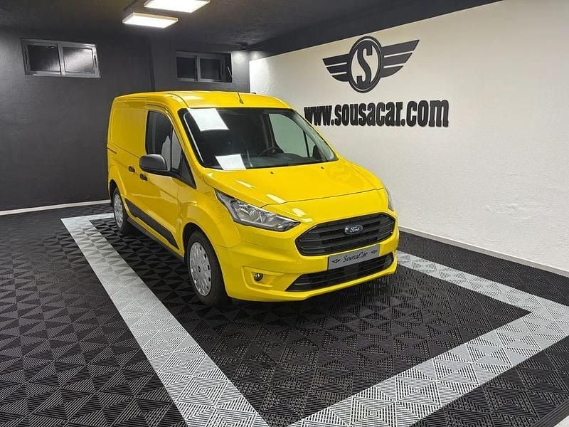 Usado Ford Transit Connect 101 HP (74 kW) 2020 Amarelo Monovolume