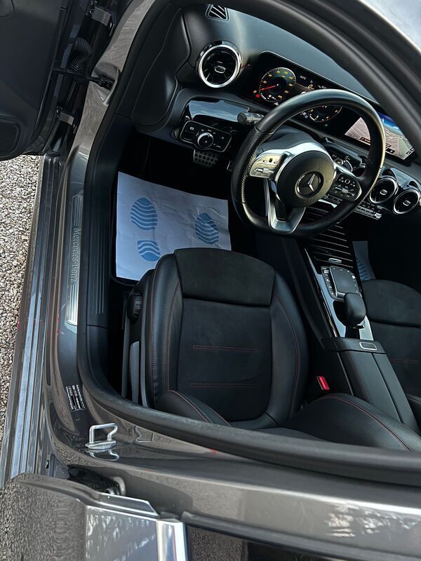 Usado Mercedes A180 AMG line 116 HP (85 kW) 2021 Cinza