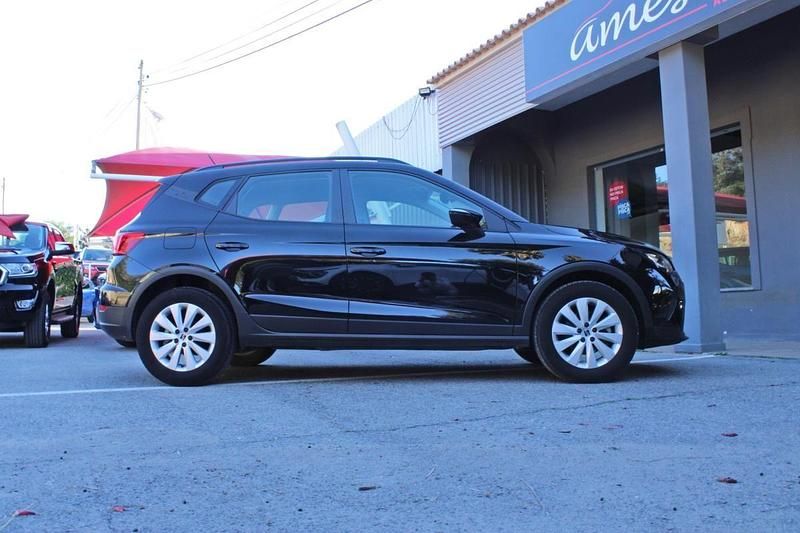 Usado Seat Arona Style 115 HP (84 kW) 2024 Preto SUV