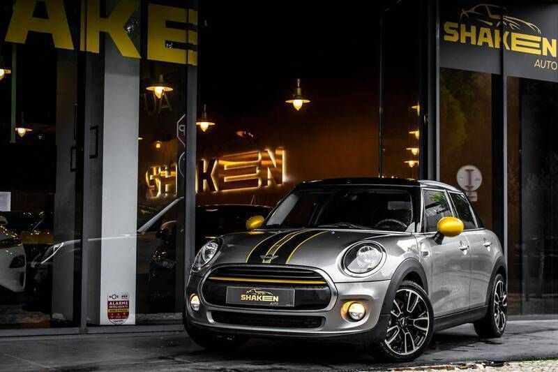 Cinzento Usado 2019 Mini One D Citadino | € 17.450 (Preço justo) - Imagem 1/4