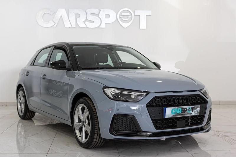 Cinzento Usado 2023 Audi A1 Sportback Citadino | € 25.980 (Preço justo) - Imagem 1/4