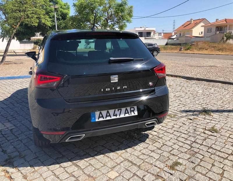 Usado Seat Ibiza FR 95 HP (69 kW) 2020 Preto Citadino