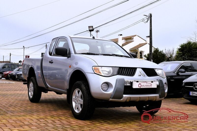 Cinza Usado 2006 Mitsubishi L200 Invite Pickup | € 16.500 (Bom preço) - Imagem 1/4