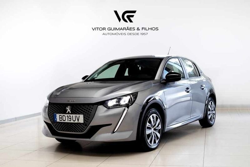 Cinza Usado 2023 Peugeot e-208 Active Citadino | € 28.490 - Imagem 1/4