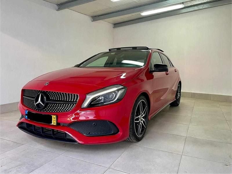 Vermelho Usado 2018 Mercedes A180 Citadino | € 22.700 (Preço elevado) - Imagem 1/4
