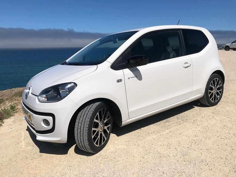 Branco Usado 2014 VW up! Citadino | € 9.000 (Preço justo) - Imagem 1/4