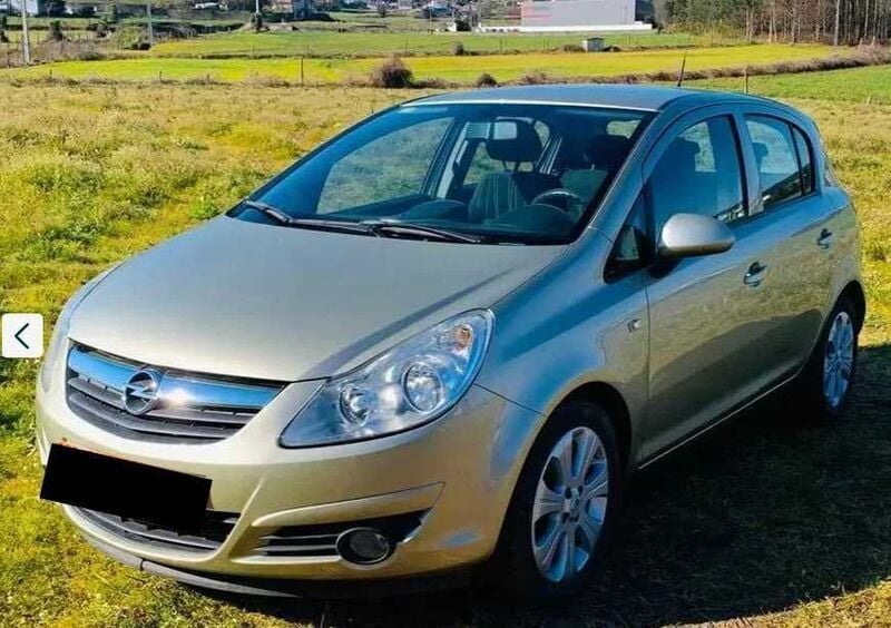 Usado 2009 Opel Corsa Sedan | € 4.950 (Preço justo) - Imagem 1/4