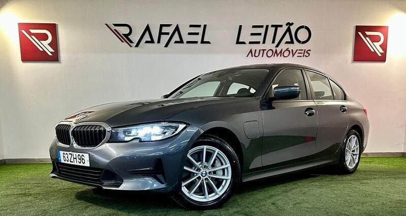 Vendido BMW 330e Corporate Edition Au. - Carros usados para venda