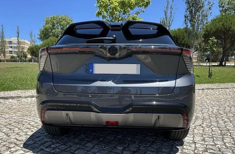 Usado MG MG4 EV 319 kW (435 HP) 2024 Citadino