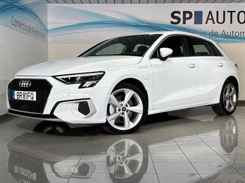 Usado Audi A3 Sportback e-tron 204 HP (150 kW) 2021 Branco Citadino