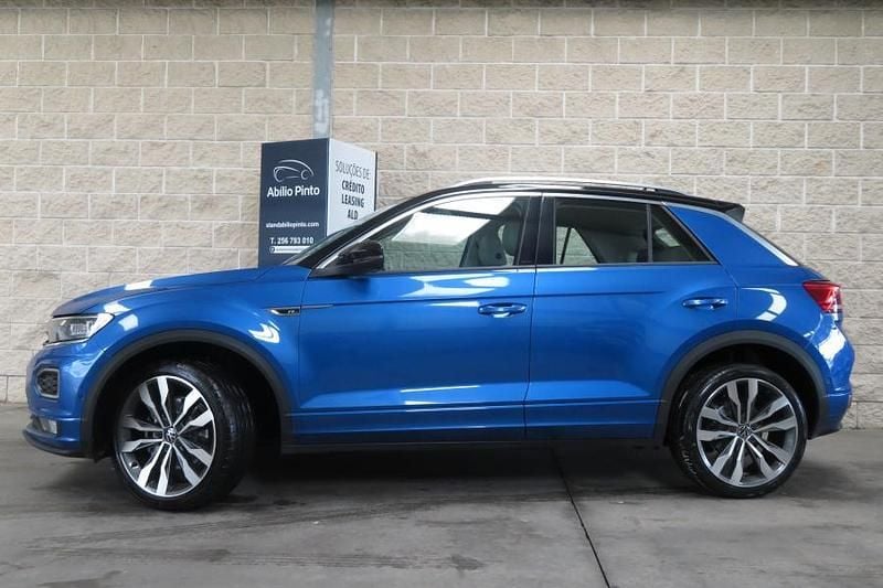 Usado VW T-Roc R-line 150 HP (110 kW) 2021 Azul SUV