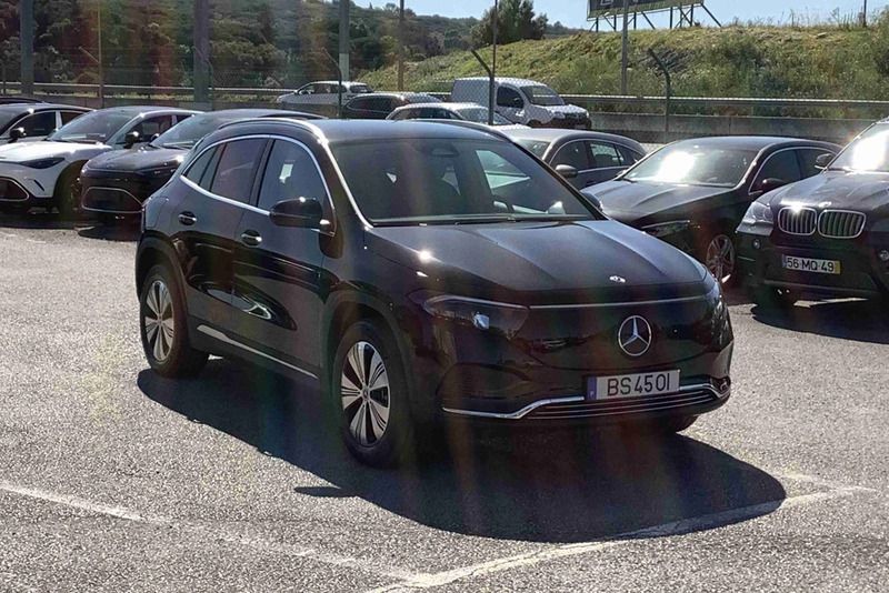 Preto Novo 2025 Mercedes EQA250+ Edition SUV | € 51.150 (Super Preço) - Imagem 1/4