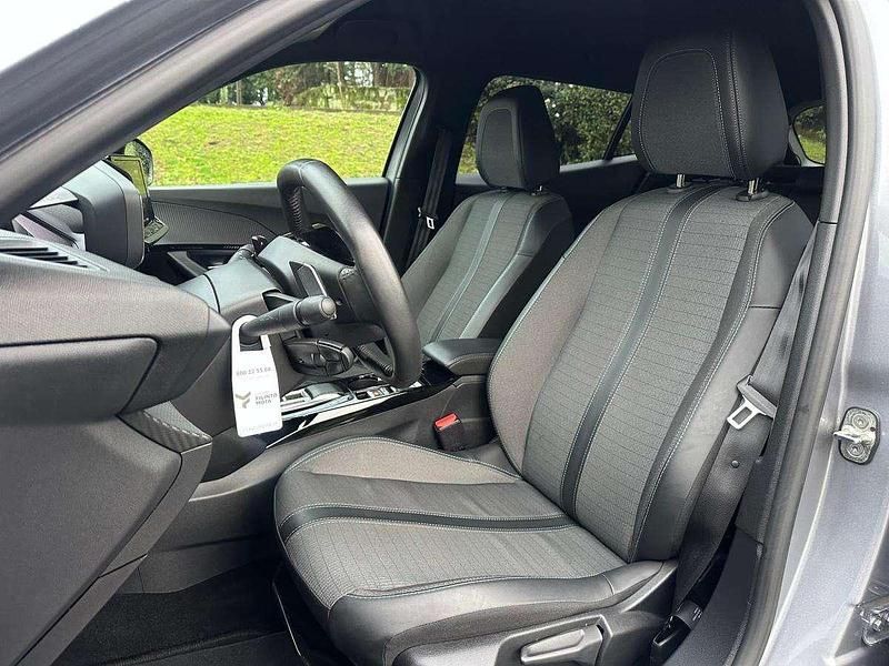 Usado Peugeot 2008 Allure 130 HP (95 kW) 2023 Cinza SUV