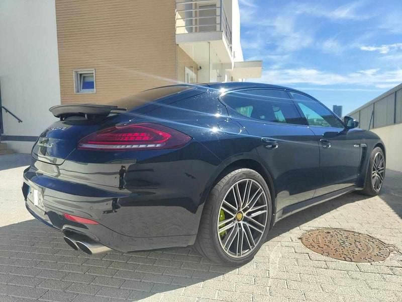Preto Usado 2014 Porsche Panamera Citadino | € 41.500 - Imagem 1/4