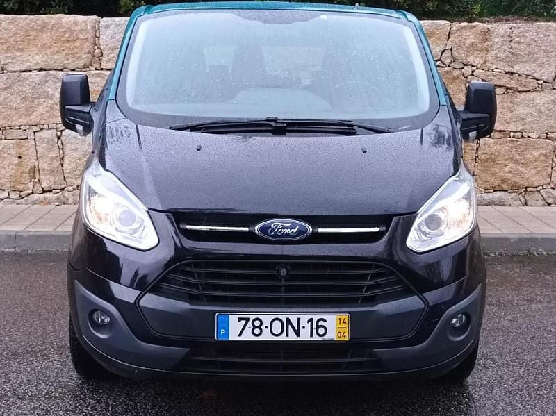 Usado Ford Transit Custom Trend 125 HP (91 kW) 2014 Preto Carrinha
