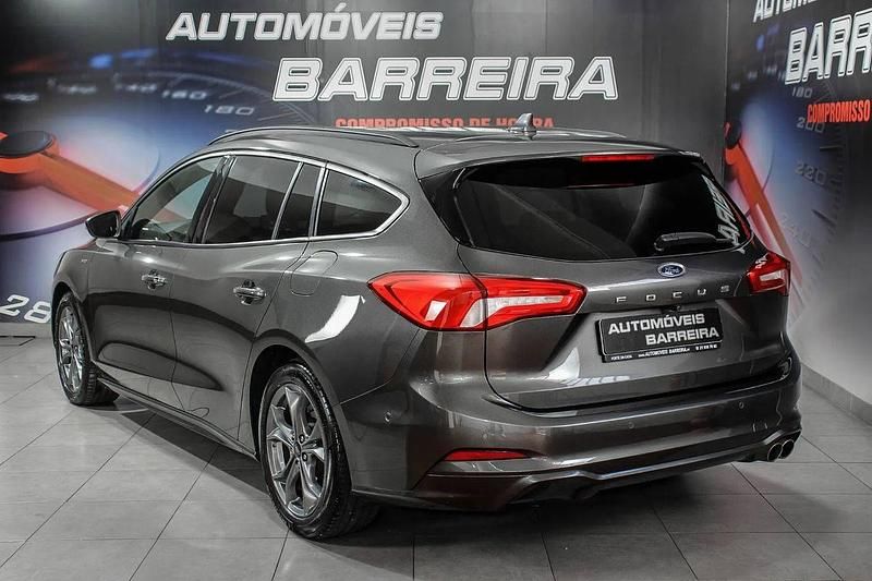 Usado Ford Focus ST-Line 120 HP (88 kW) 2020 Cinza Carrinha