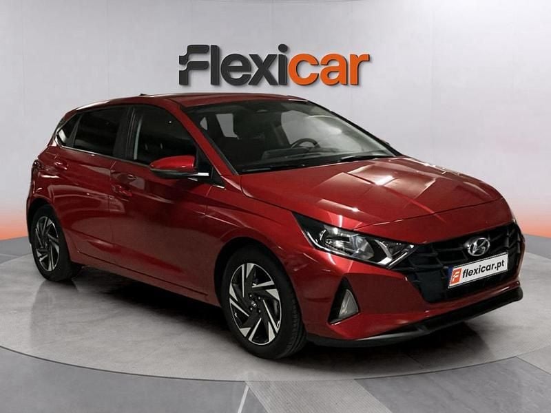 Usado Hyundai i20 Comfort 84 HP (61 kW) 2022 Vermelho Citadino