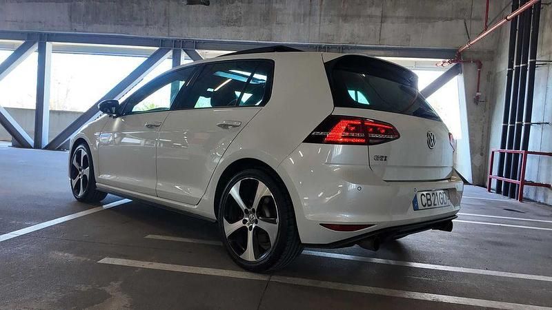 Usado VW Golf VII GTI 220 HP (161 kW) 2014 Sedan